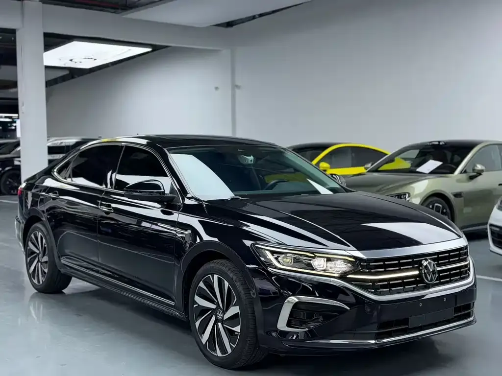 Volkswagen Passat — фото 7