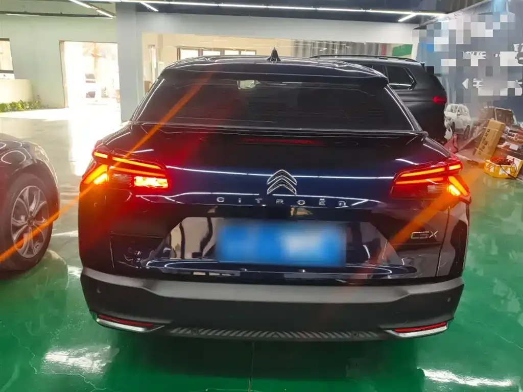 Citroen C5 X 2024 из CN, фото 6