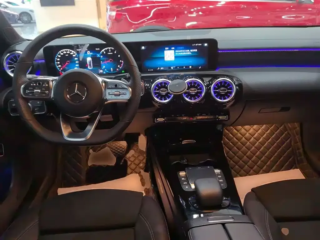 Mercedes-Benz A-Class — фото 10