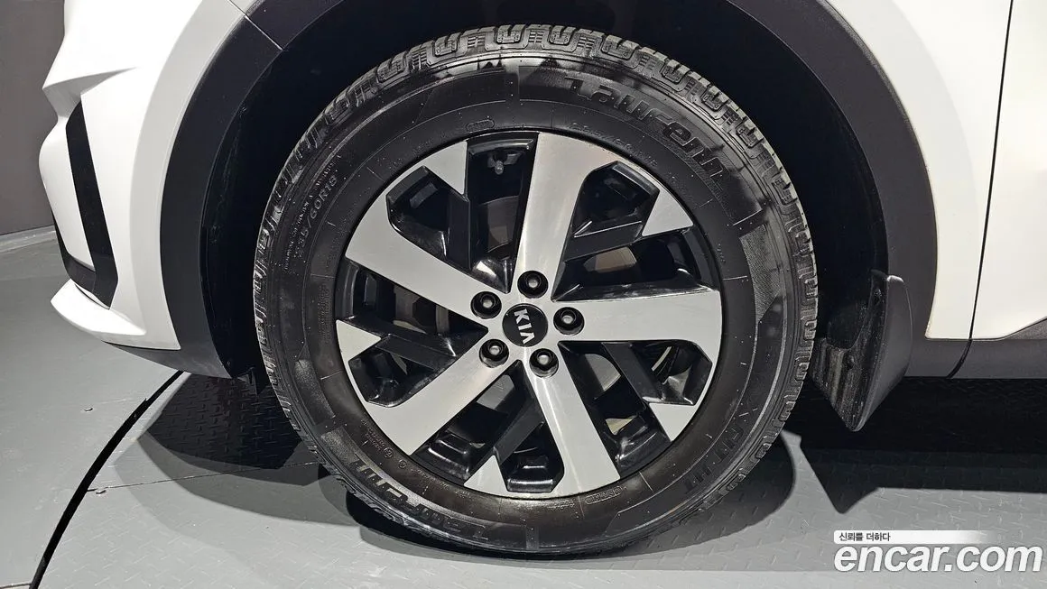 Kia Sorento — фото 10