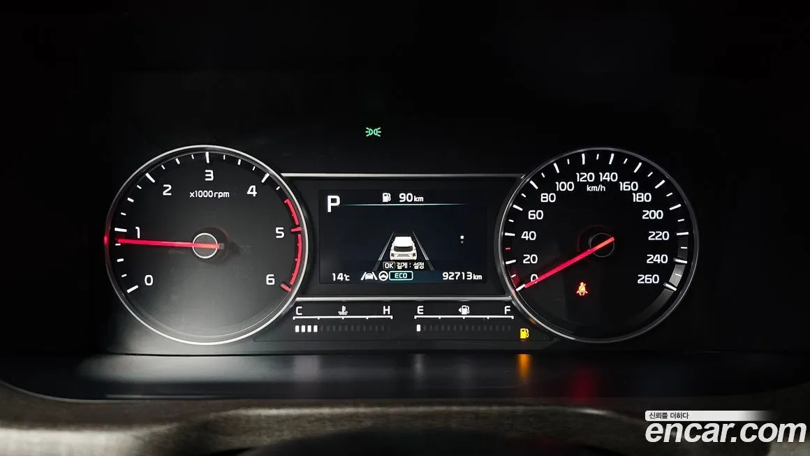 Kia Sorento — фото 7