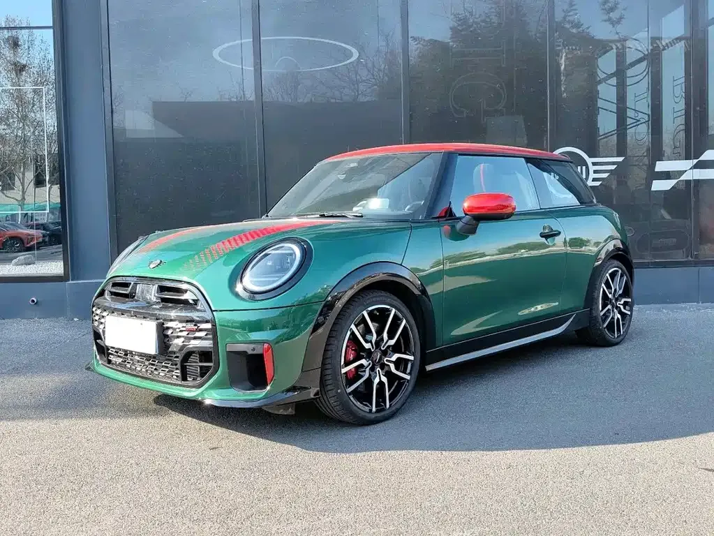 MINI JCW (John Cooper Works) — фото 1