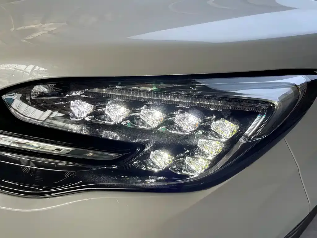 Buick GL8 2024 из CN, фото 3