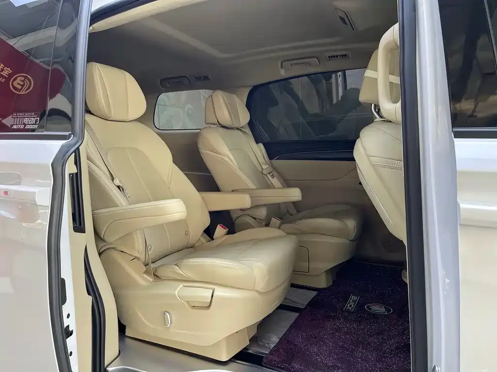 Buick GL8 2024 из CN, фото 4
