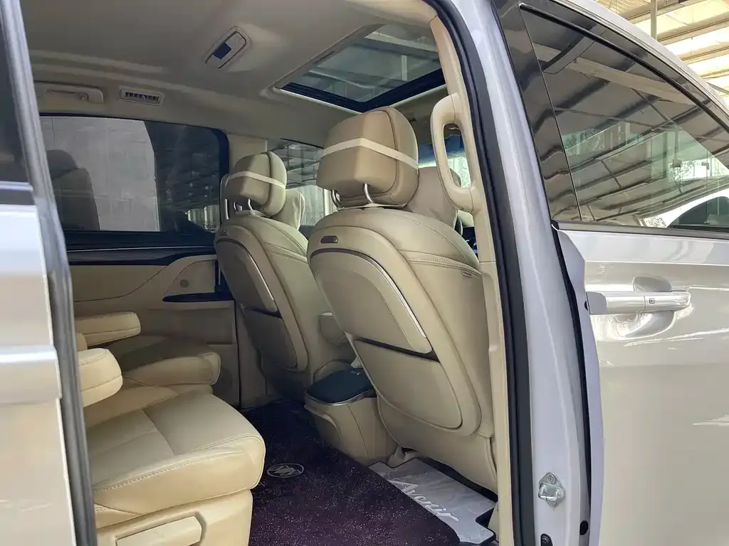 Buick GL8 2024 из CN, фото 7
