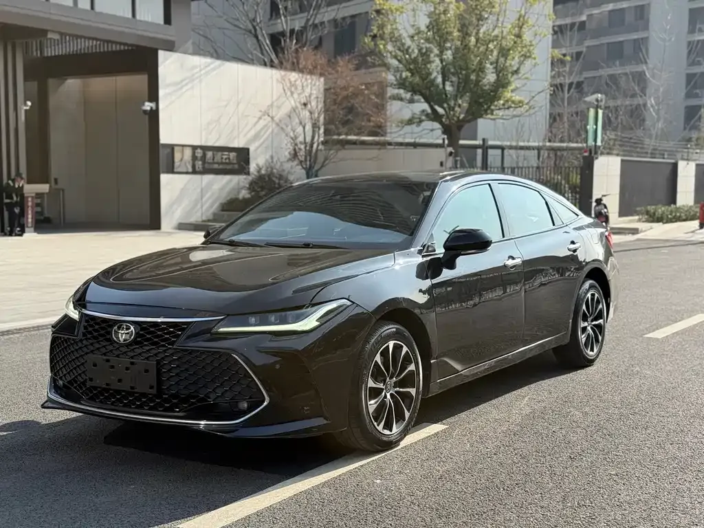 Toyota Avalon 2022 из CN, фото 1