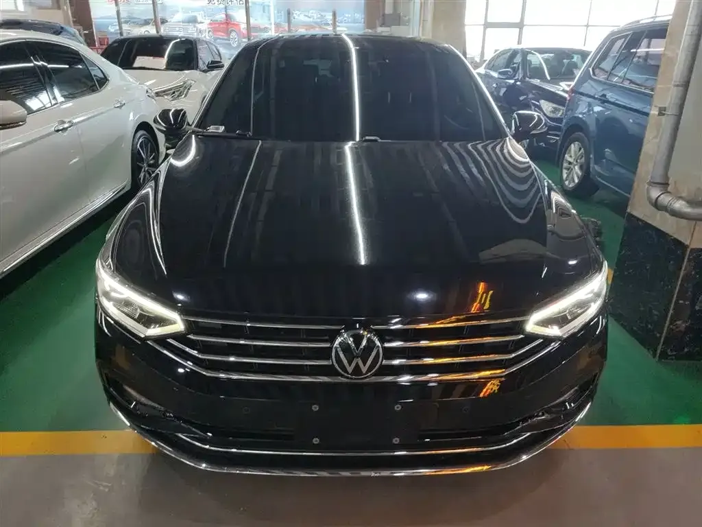 Volkswagen Magotan 2022 из CN, фото 8