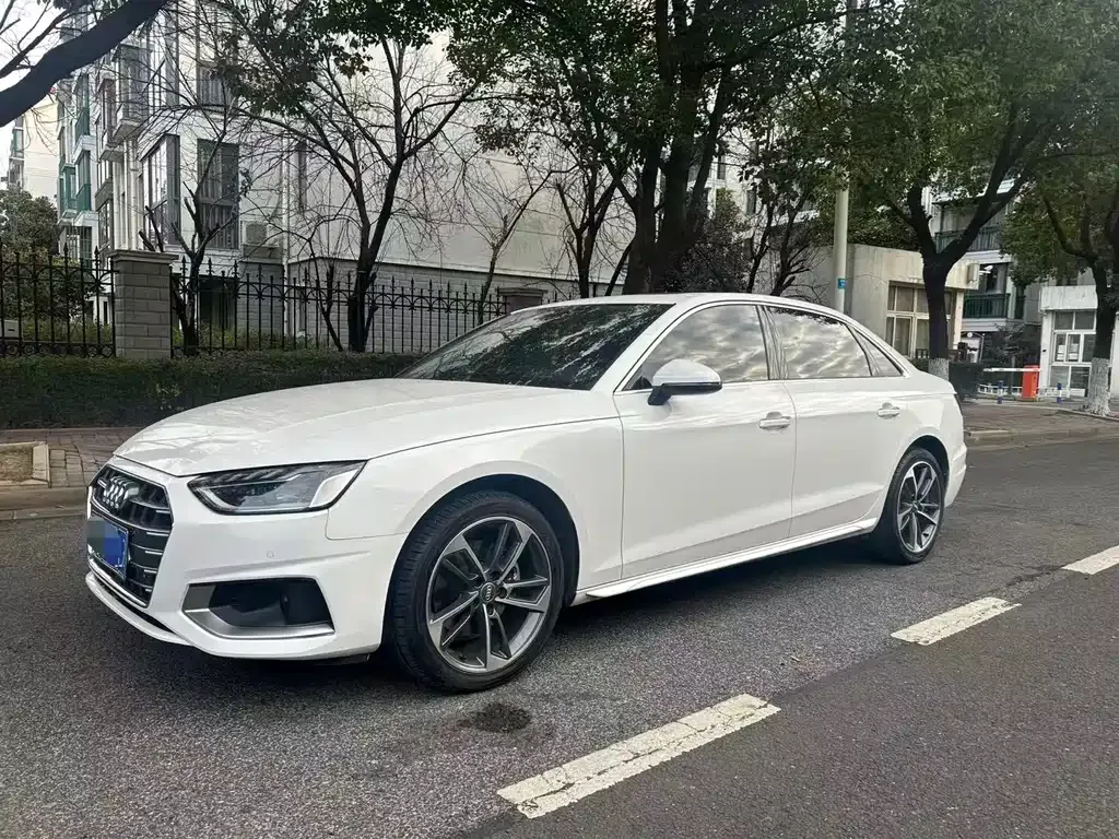 Audi A4L — фото 5