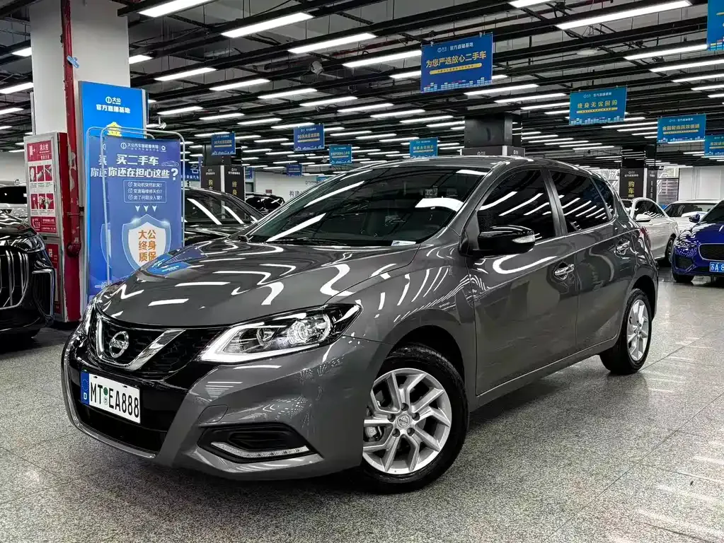 Nissan Tiida 2023 из CN, фото 1