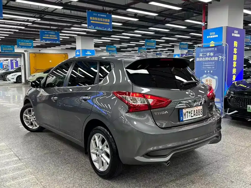 Nissan Tiida 2023 из CN, фото 10