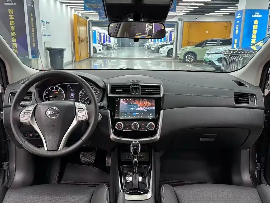 Nissan Tiida 2023 из CN, фото 4