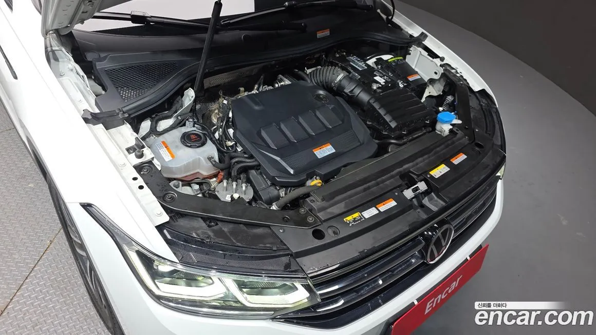 Volkswagen Tiguan — фото 8