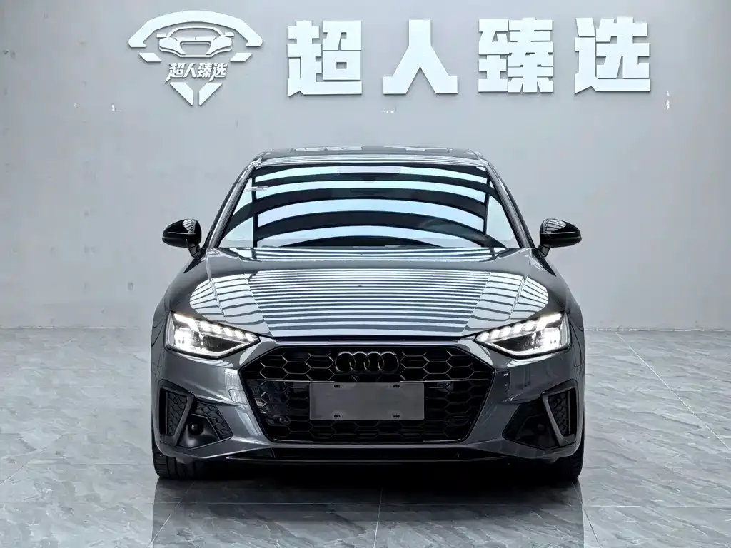 Audi A4L 2022 из CN, фото 2