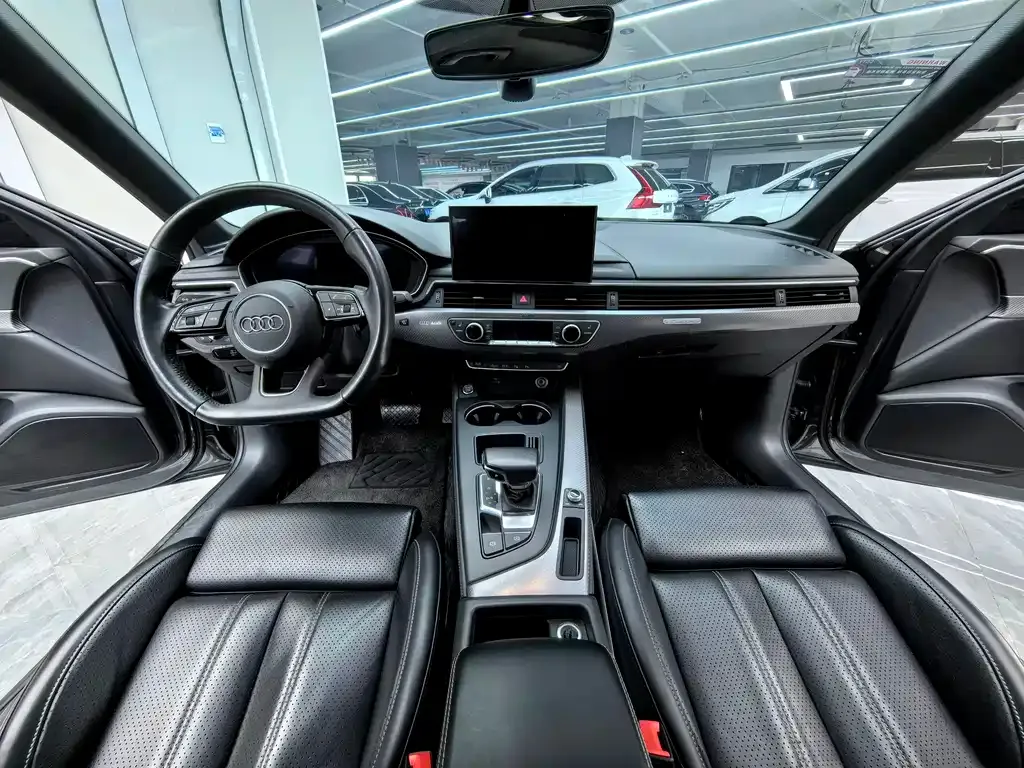 Audi A4L 2022 из CN, фото 8