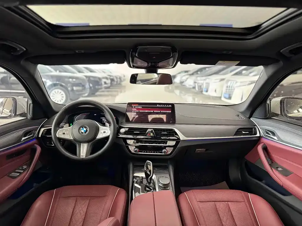 BMW 5 Series 2024 из CN, фото 5