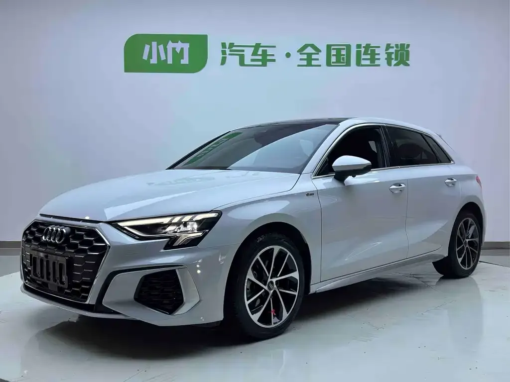 Audi A3 2023 из CN, фото 1
