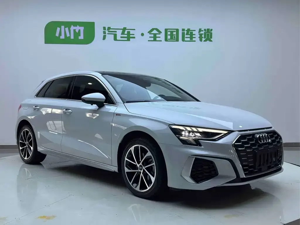 Audi A3 2023 из CN, фото 2