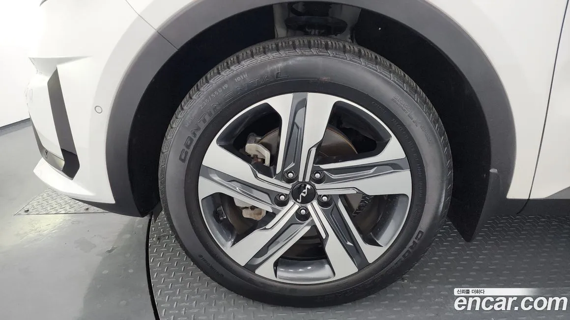 Kia Sorento — фото 6