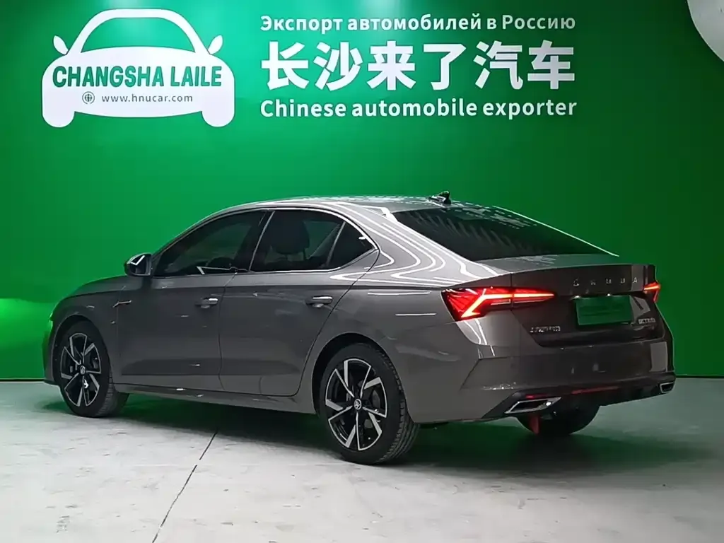 Skoda Octavia — фото 4