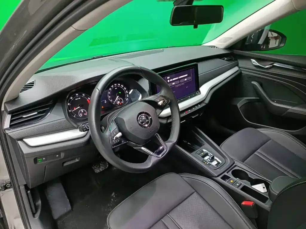 Skoda Octavia — фото 7