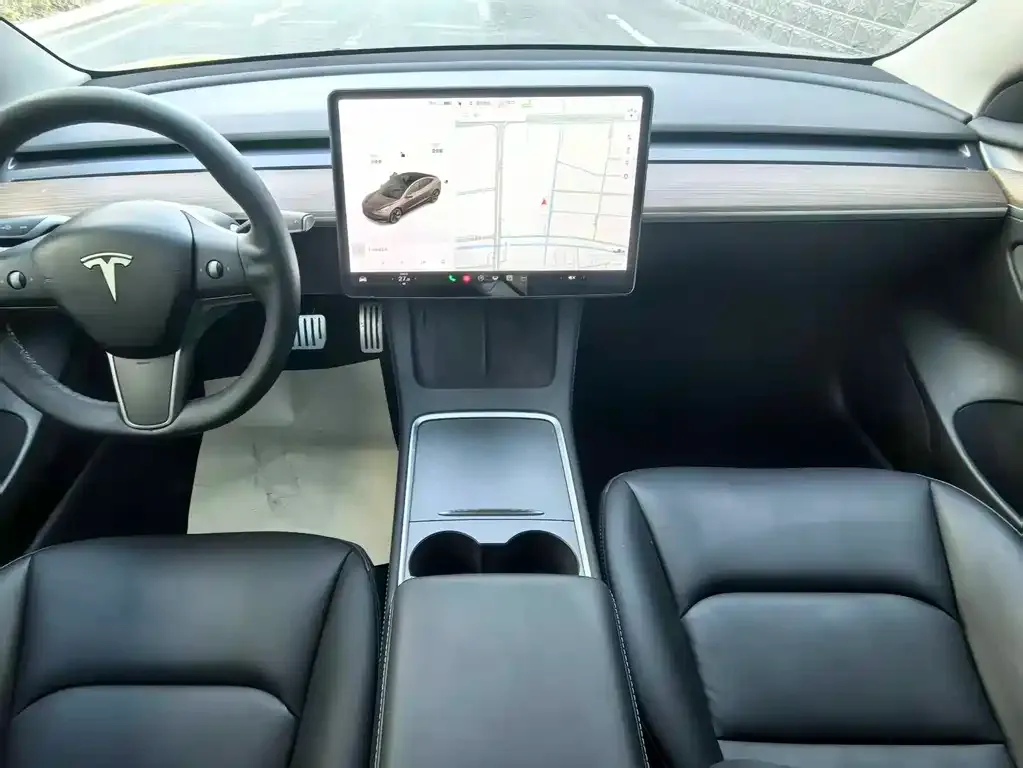 Tesla Model 3 — фото 5