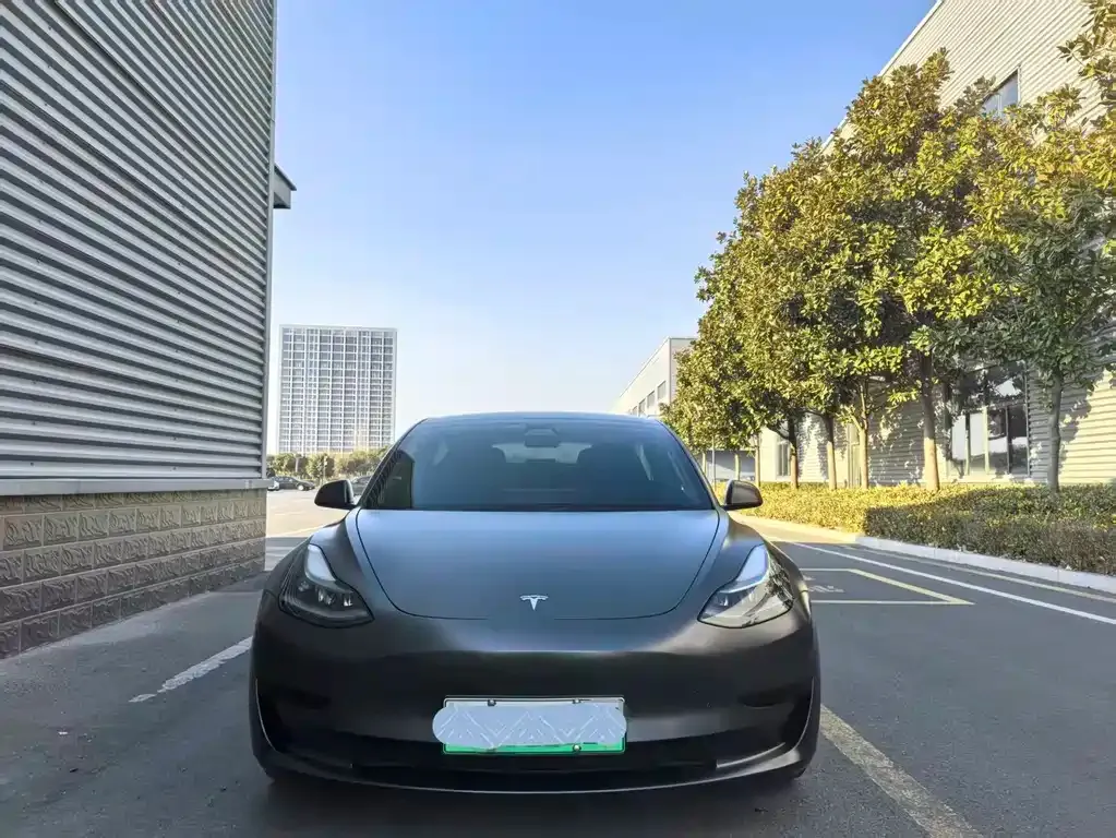 Tesla Model 3 — фото 9