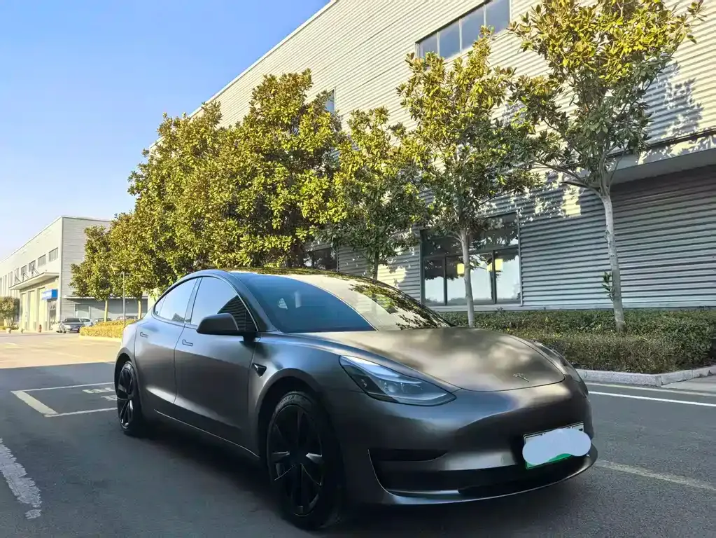 Tesla Model 3 — фото 3