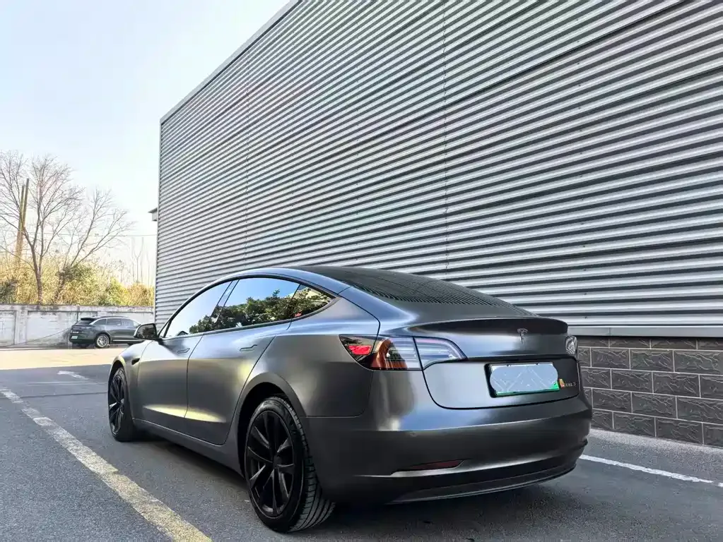Tesla Model 3 — фото 8