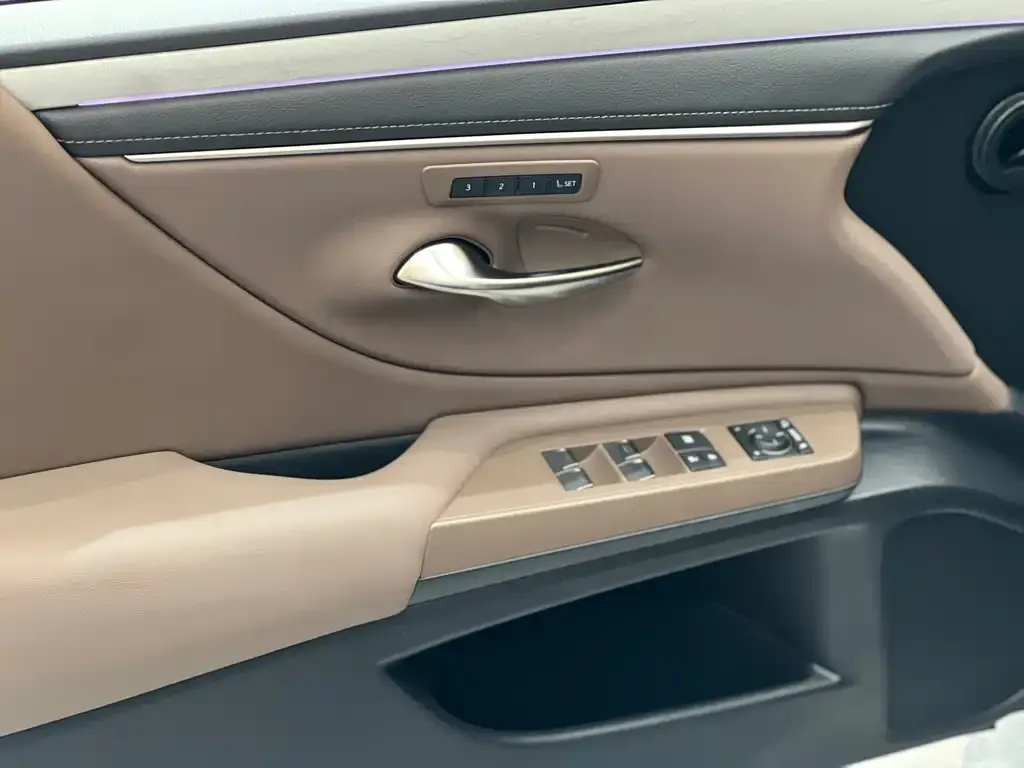 Lexus ES 2025 из CN, фото 6