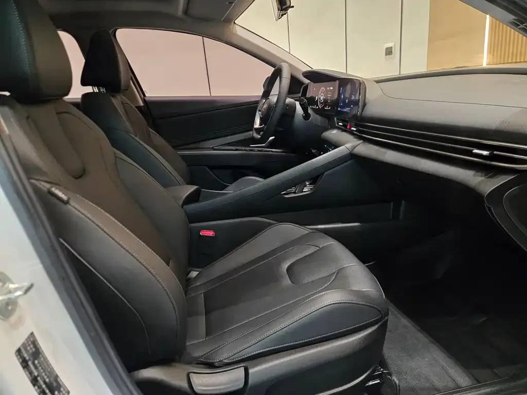Hyundai Elantra 2021 из CN, фото 7