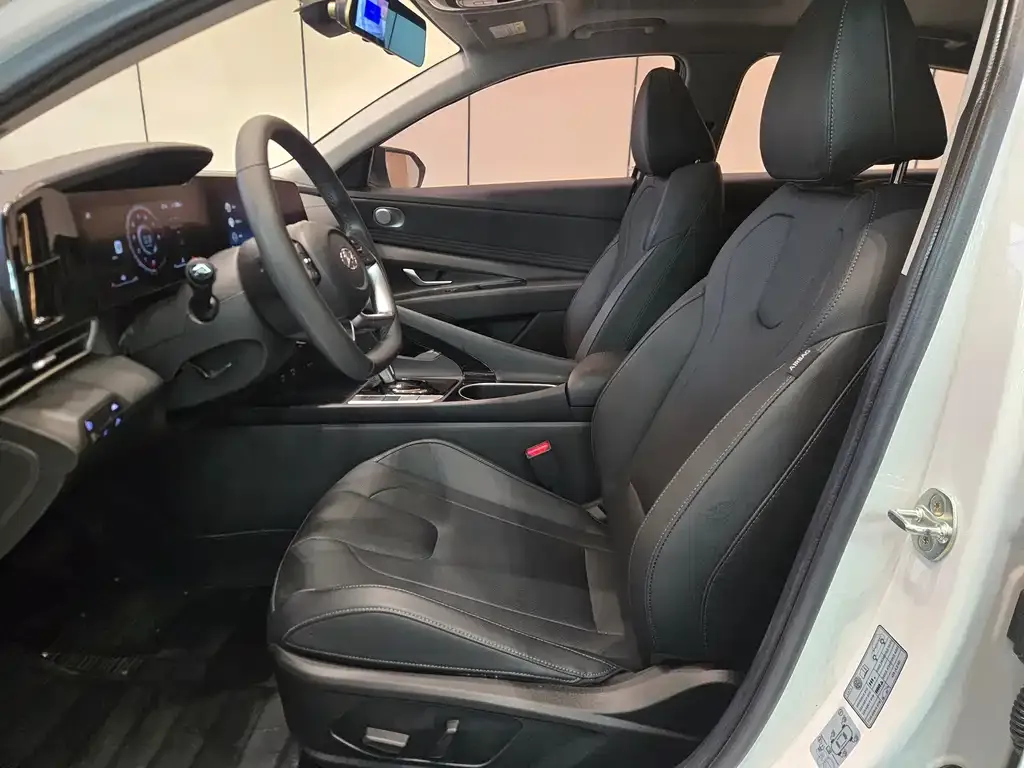 Hyundai Elantra 2021 из CN, фото 3