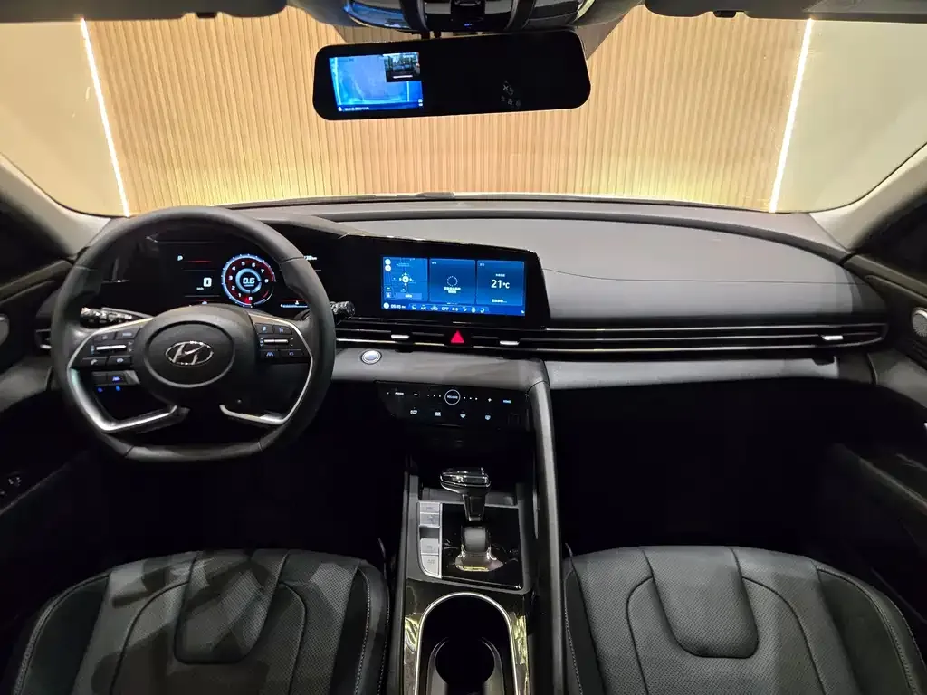 Hyundai Elantra 2021 из CN, фото 4