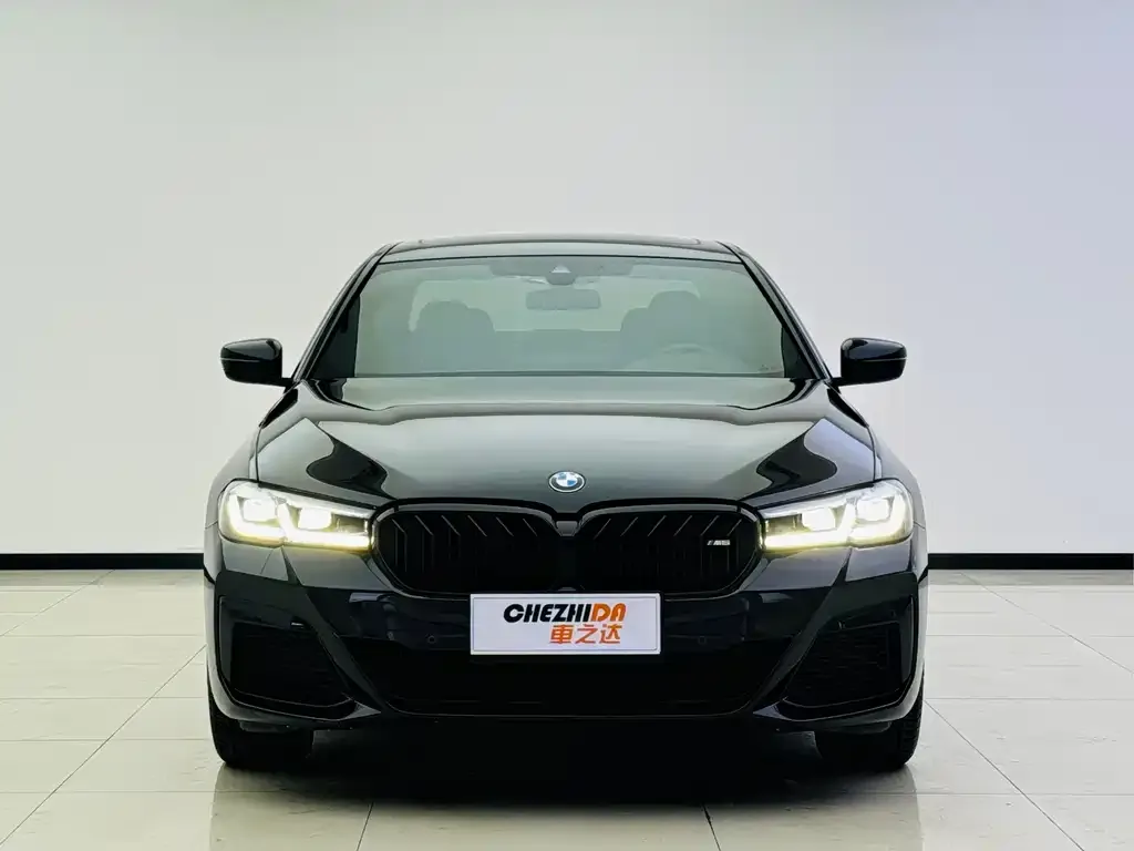 BMW 5 Series 2022 из CN, фото 2