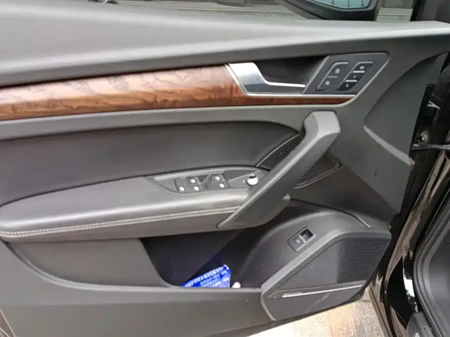 Audi Q5L 2022 из CN, фото 2