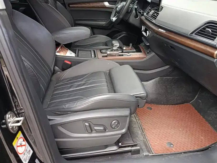 Audi Q5L 2022 из CN, фото 5