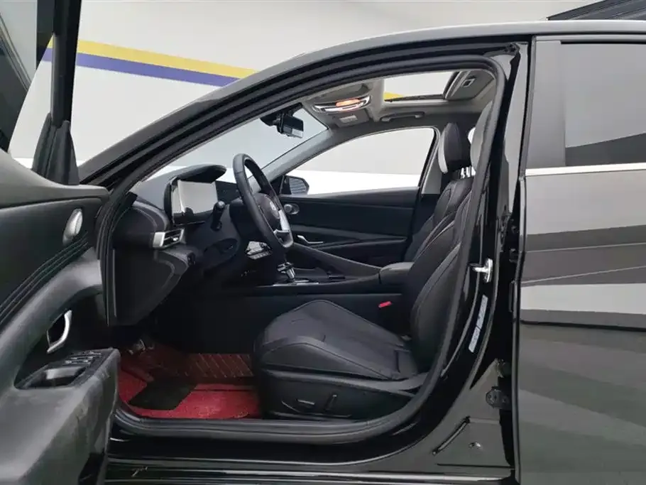 Hyundai Elantra 2024 из CN, фото 3