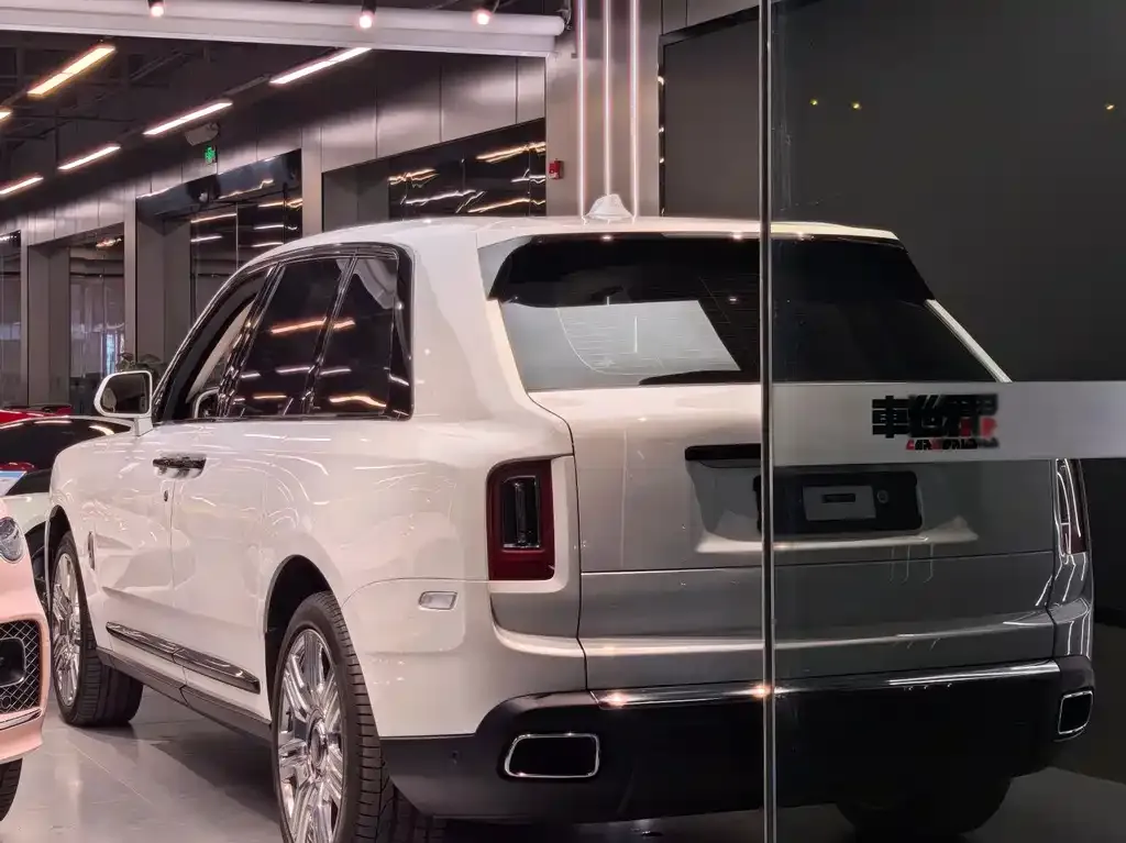 Rolls-Royce Cullinan 2021 из CN, фото 5