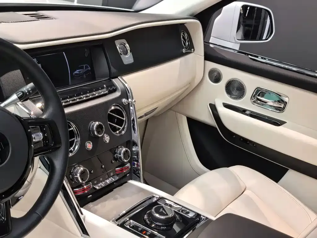 Rolls-Royce Cullinan 2021 из CN, фото 2