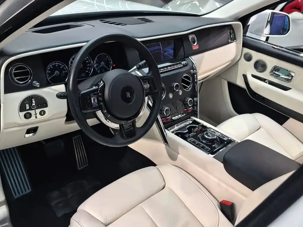 Rolls-Royce Cullinan 2021 из CN, фото 4