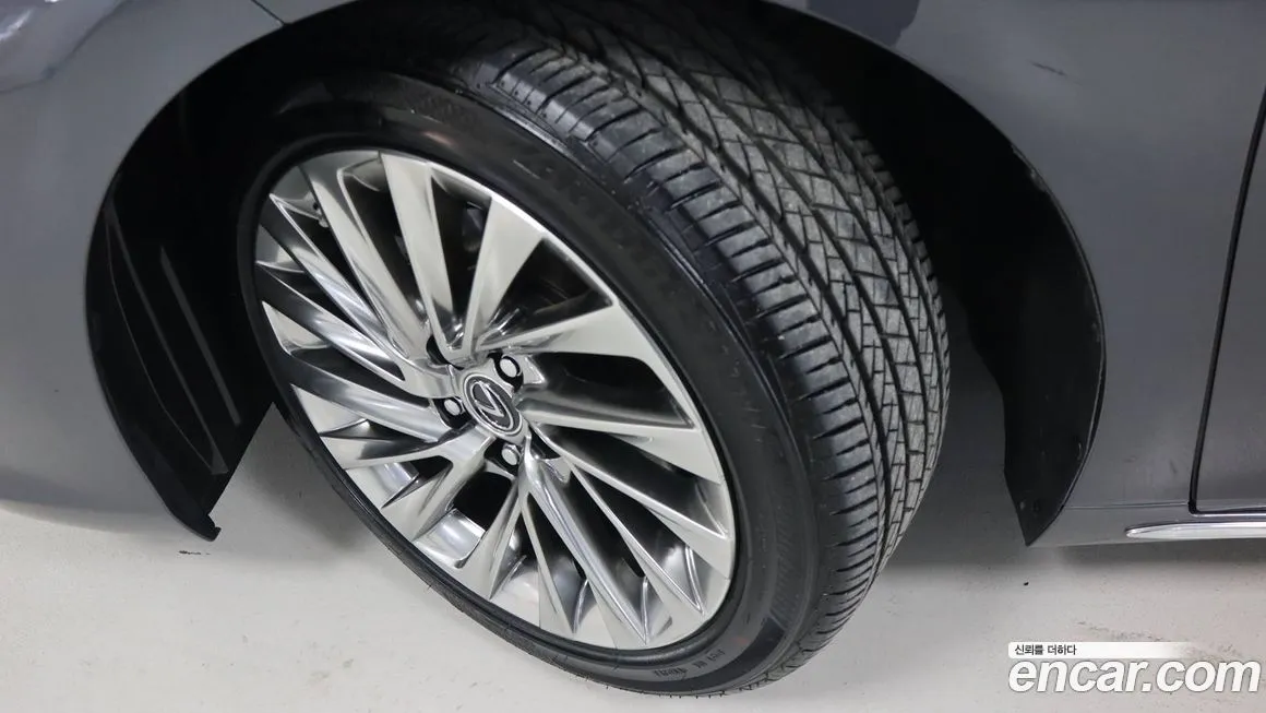 Lexus ES 2026 из KR, фото 4