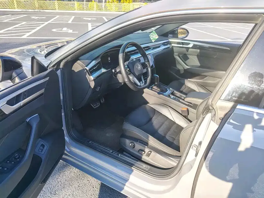 Volkswagen CC 2022 из CN, фото 2
