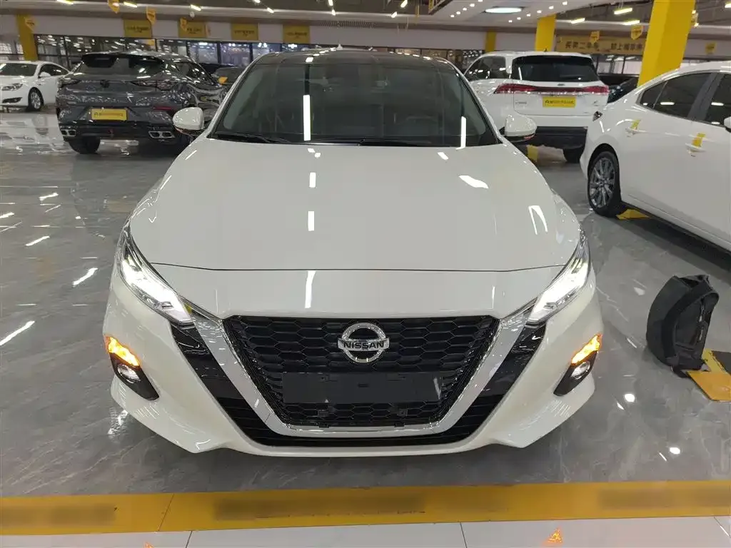 Nissan Teana 2023 из CN, фото 2