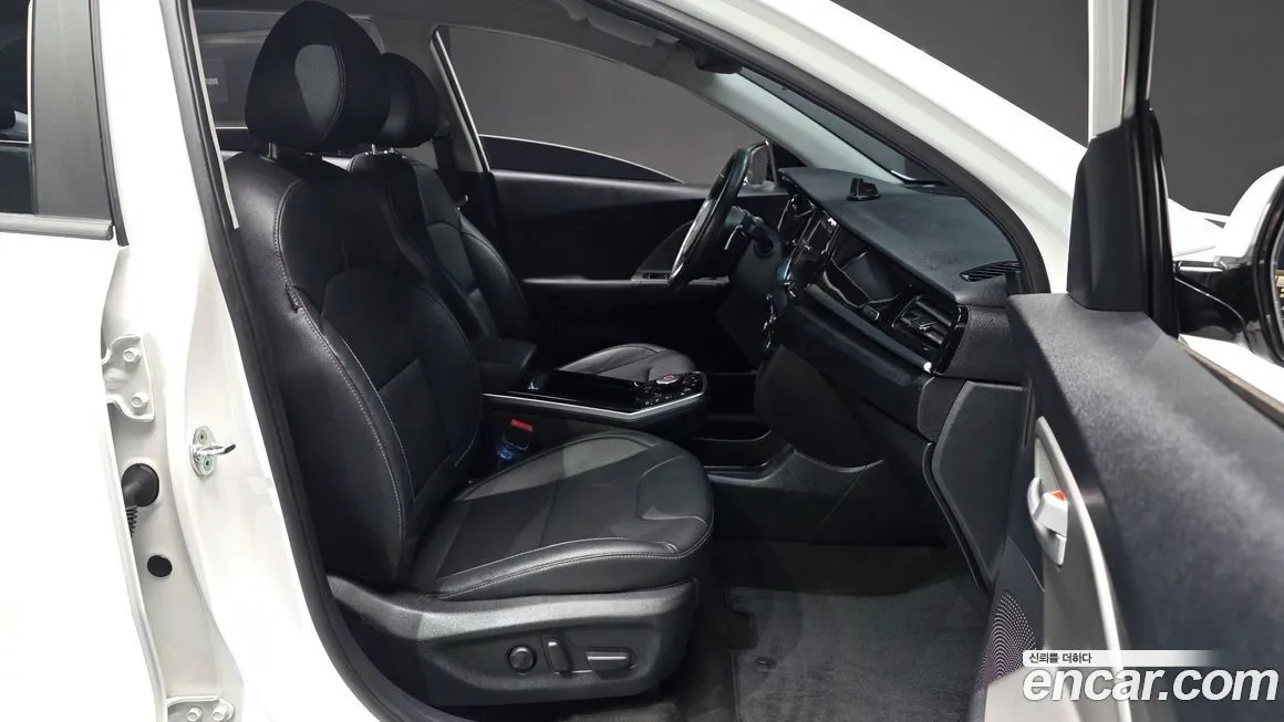 Kia Niro — фото 10