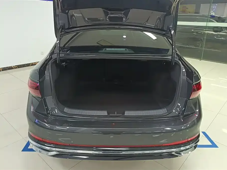 Volkswagen Sagitar 2024 из CN, фото 3