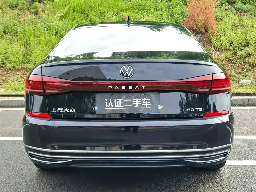 Volkswagen Passat — фото 8