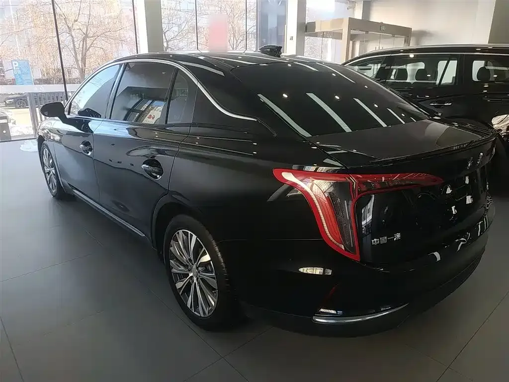 Hongqi E-QM5 — фото 5