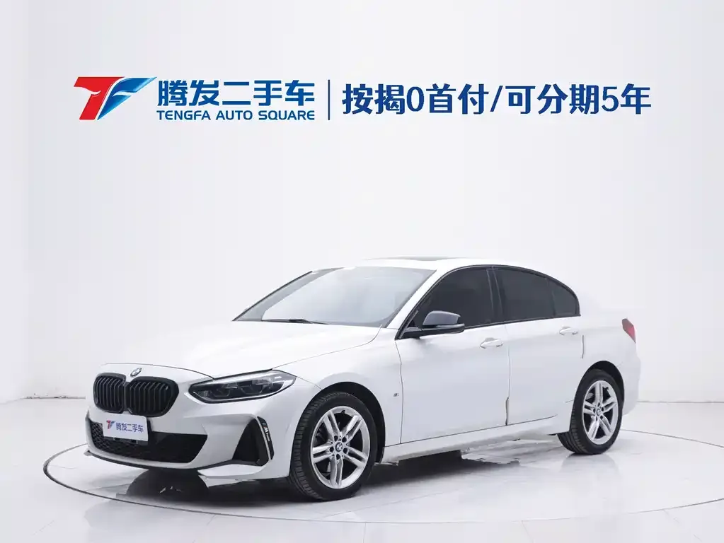 BMW 1 Series 2023 из CN, фото 1