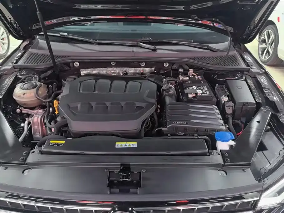 Volkswagen Magotan 2024 из CN, фото 4