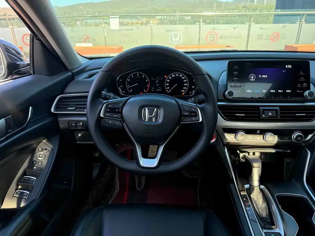 Honda Accord — фото 10