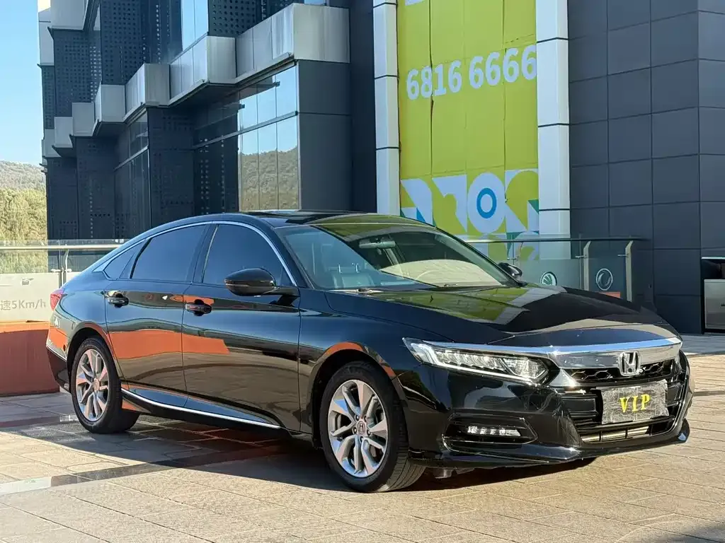 Honda Accord — фото 3